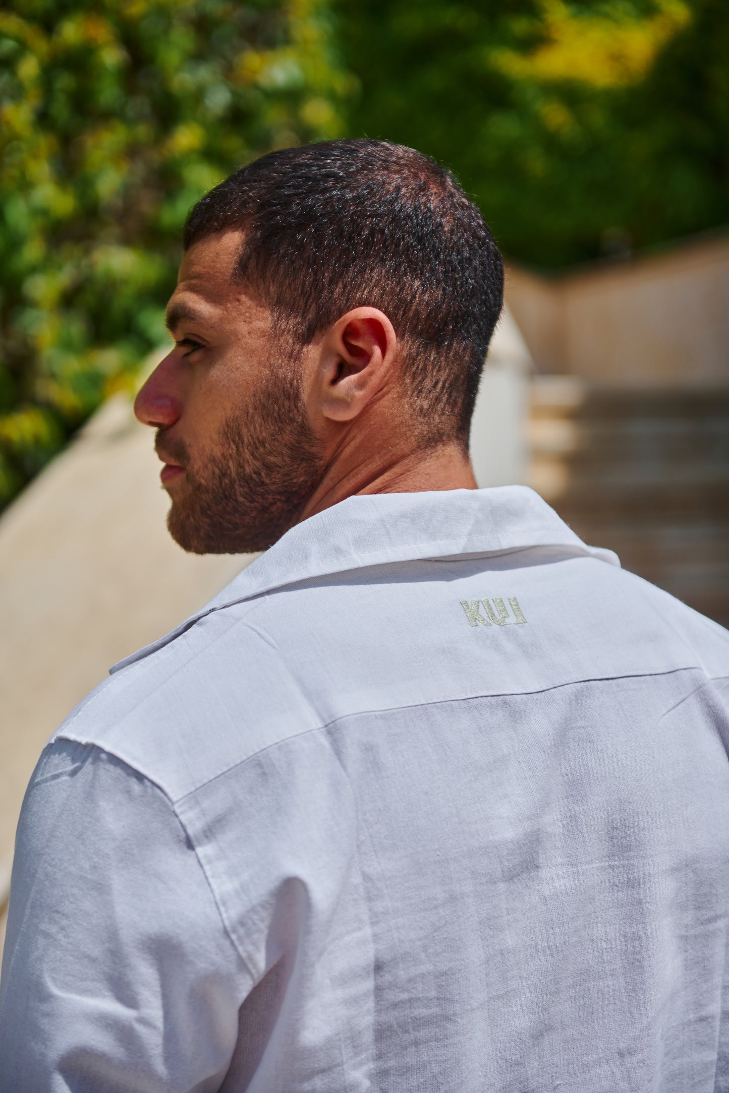 The Linen Shirt in White