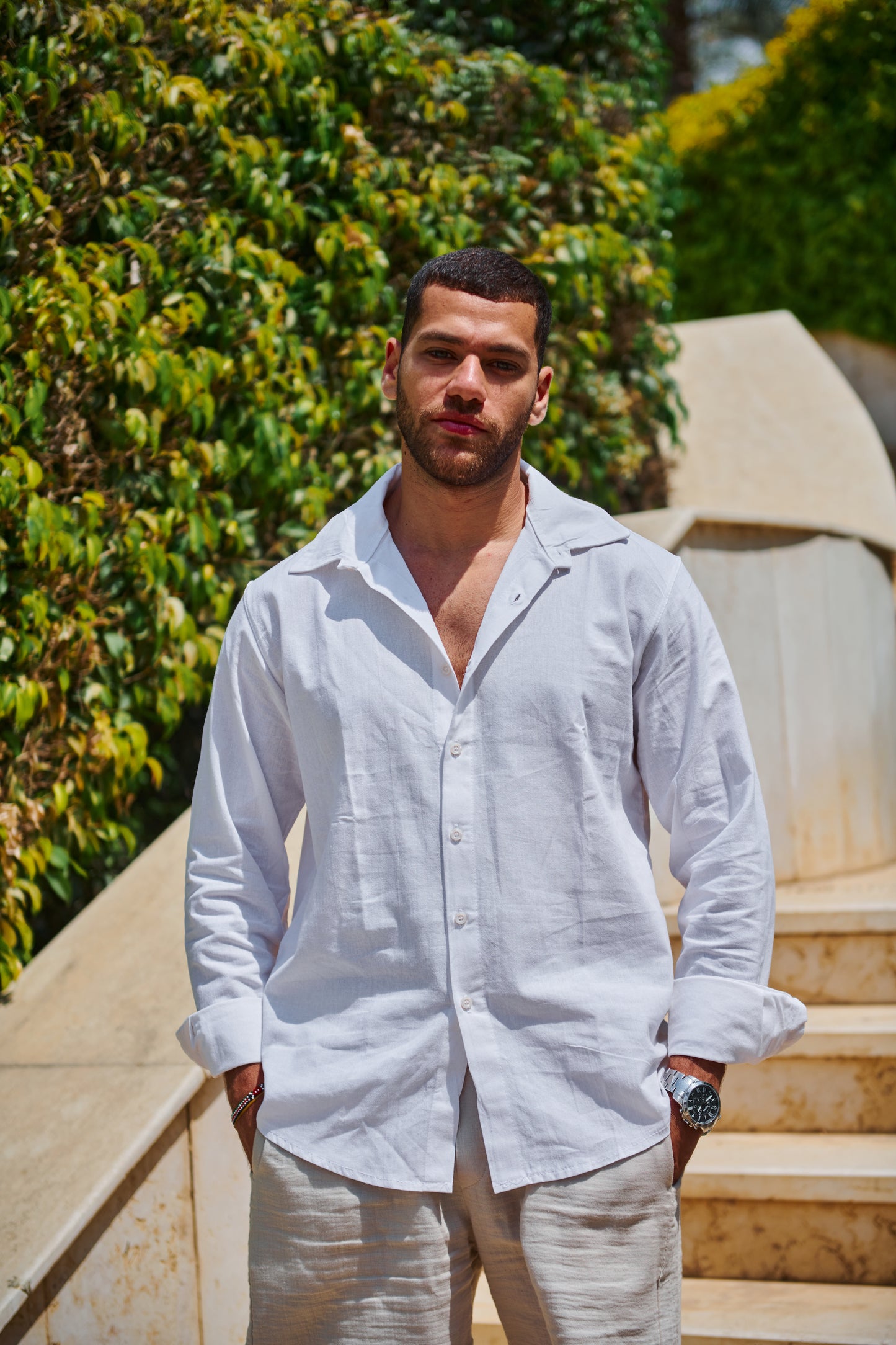The Linen Shirt in White